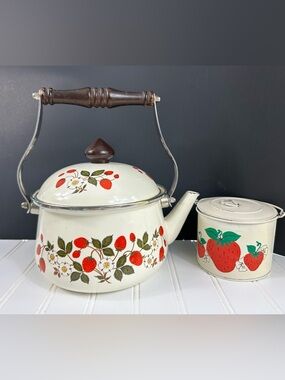 Vintage Strawberries ‘n Cream Tea Kettle Strawberry Enamel Pot Holder Lot of 2